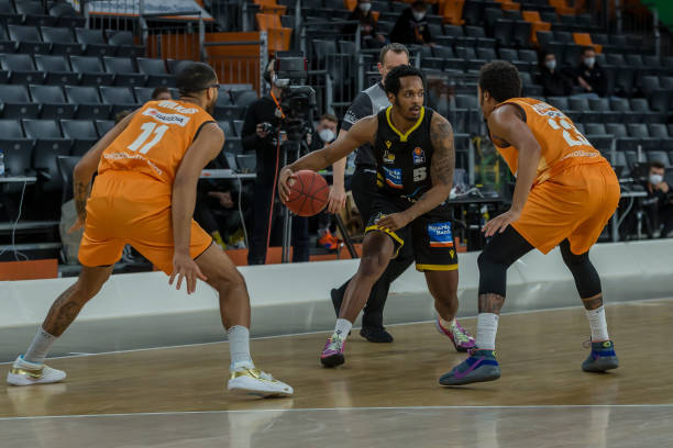 勇于面对任 勇于面对任